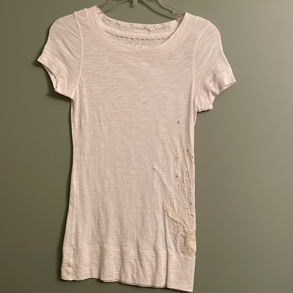 American Eagle white short sleeves T-shirt..Size S, embroidered flowers / eagle - Picture 12 of 17